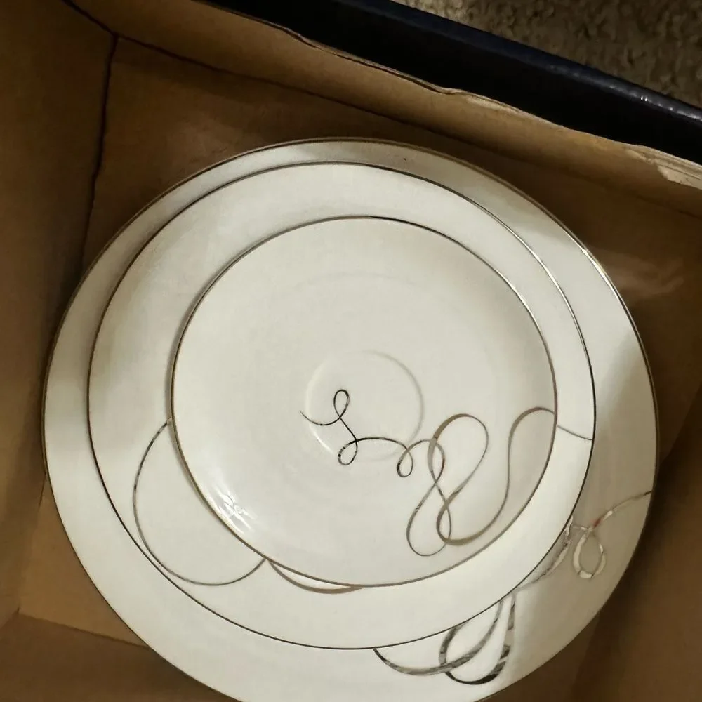 NEW Mikasa Love Story Collection 5 Piece Place Setting